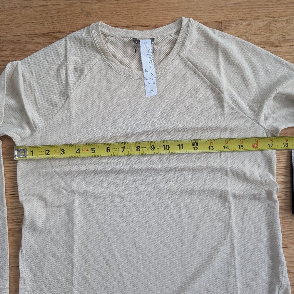 NEW Oiselle Flyout Shirt size 8 Watch View Long Sleeve Running Top Ivory White S - Picture 11 of 12